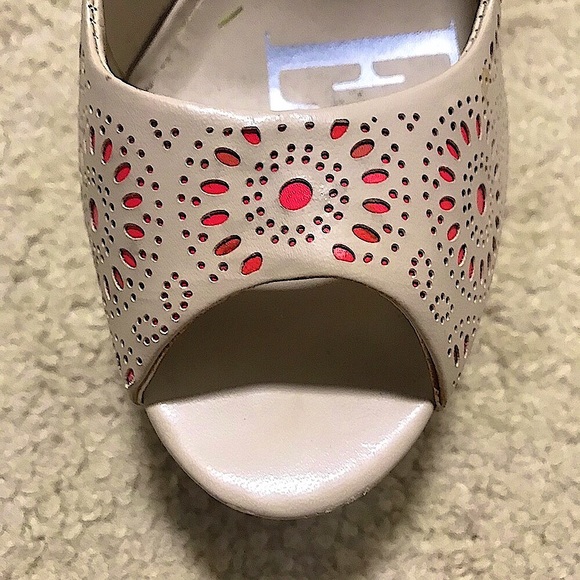 🔥ELLE EUC WORN ONCE TAN&CORAL PEEP TOE STILETTOS SUPER SEXY&STYLISH&CHIC!!! - Picture 3 of 13